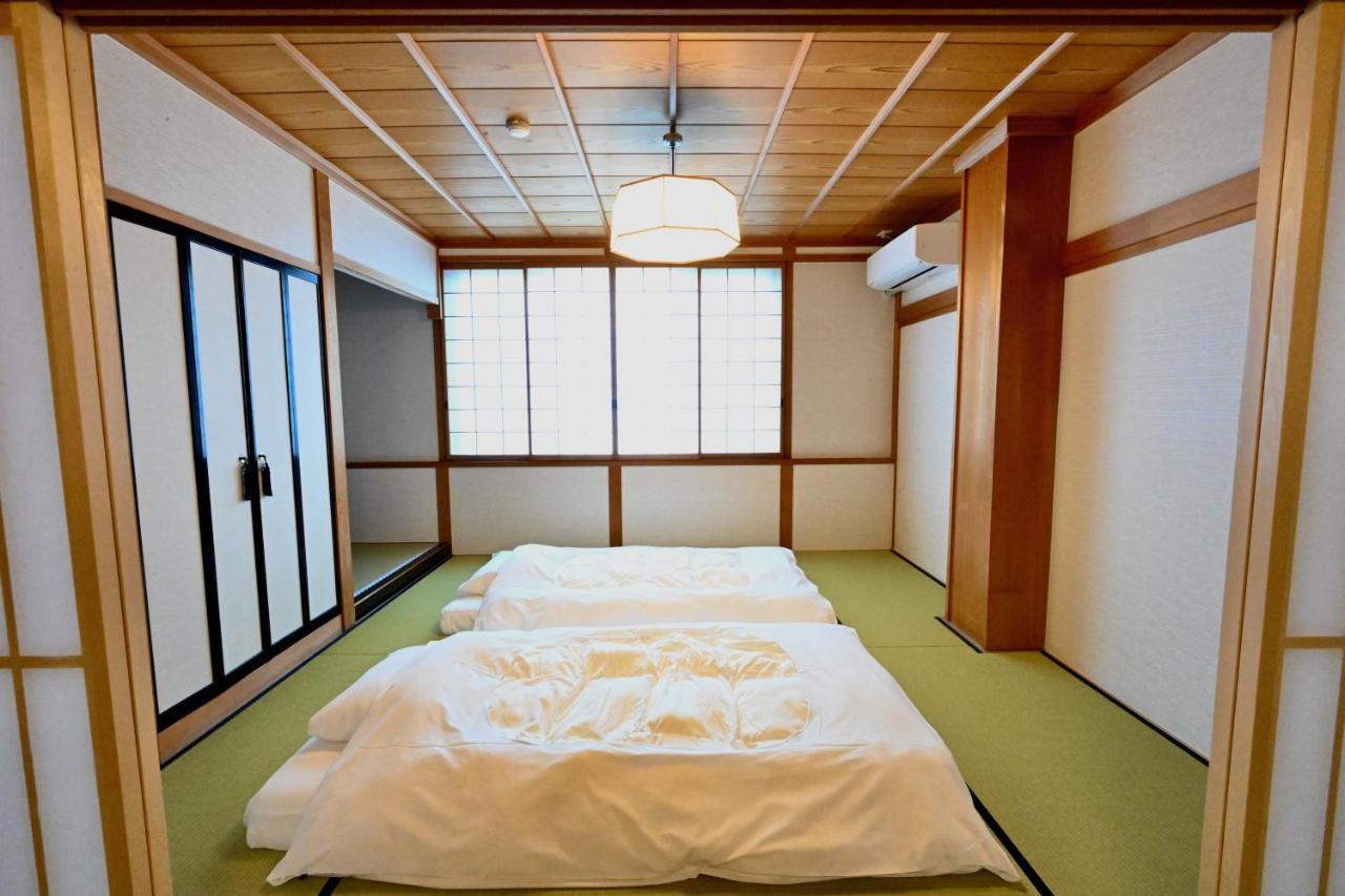 Manabi-Stay Takayama Sakura 提携駐車場利用可 古い町並みまで徒歩1分 最大9名宿泊可能な一等地で人工温泉を楽しむ Exterior foto